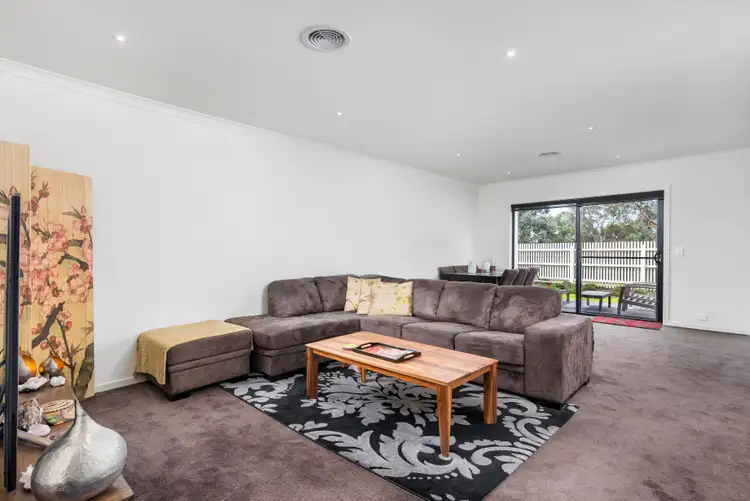 Fifth view of Homely townhouse listing, 9 Greenwich Crescent, Bundoora VIC 3083