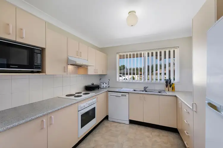 Second view of Homely villa listing, 3/27 Lorraine Avenue, Berkeley Vale NSW 2261