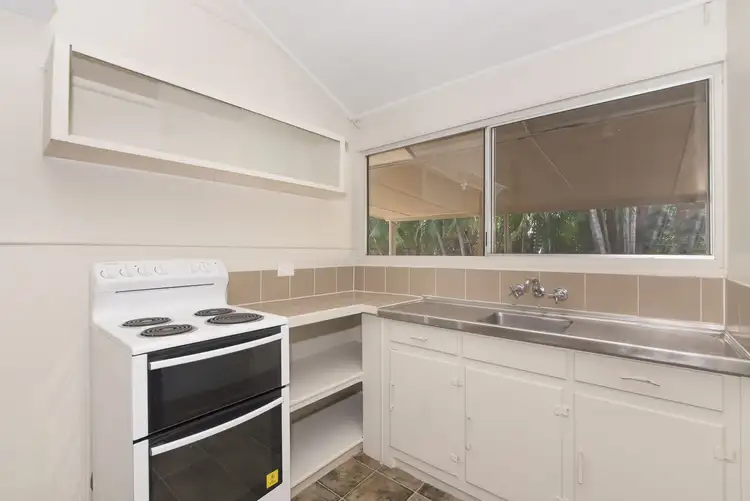 Third view of Homely block of units listing, 1/105 Stagpole Street, West End QLD 4810