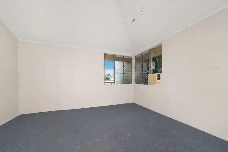 Seventh view of Homely block of units listing, 1/105 Stagpole Street, West End QLD 4810