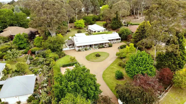 9 Greyleaves Avenue, Burradoo NSW 2576
