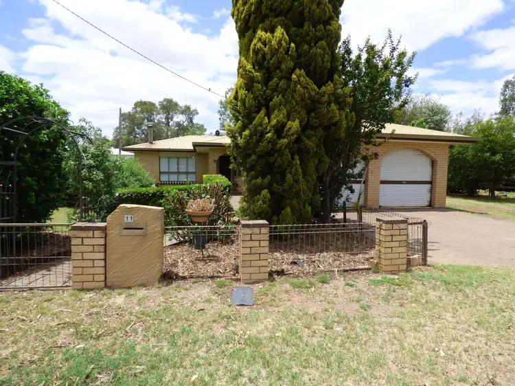 11 Elizabeth Street, St George QLD 4487