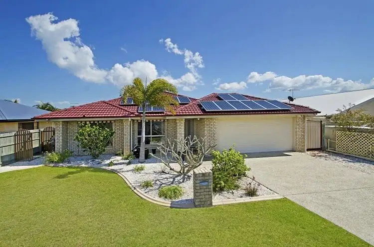 8 Clovelly Place, Sandstone Point QLD 4511
