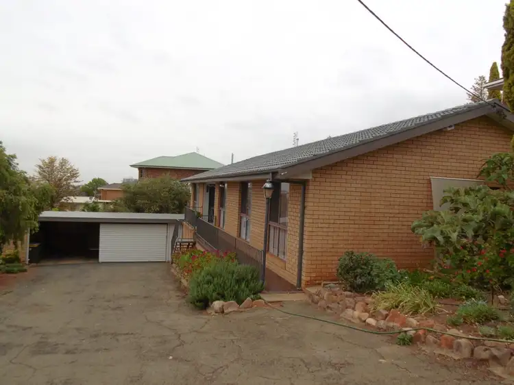 41 Barton Street, Parkes NSW 2870