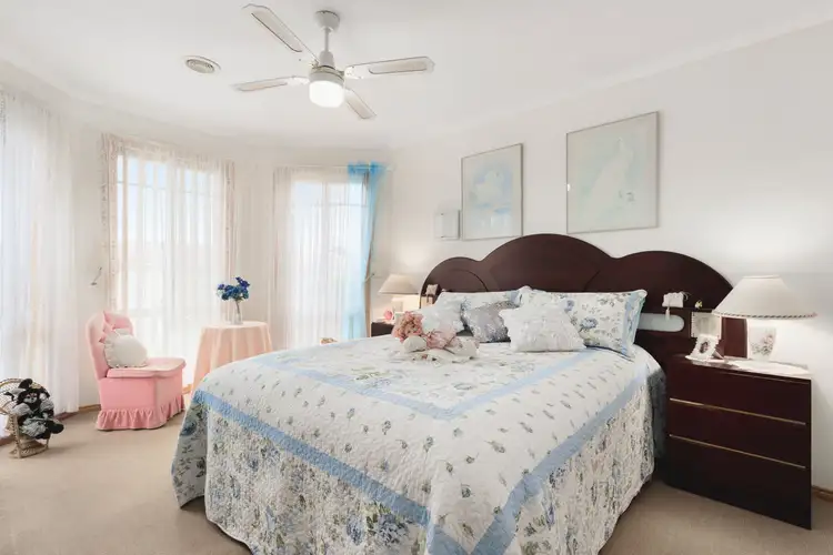 Fifth view of Homely house listing, 11 Rossi Close, Pakenham VIC 3810