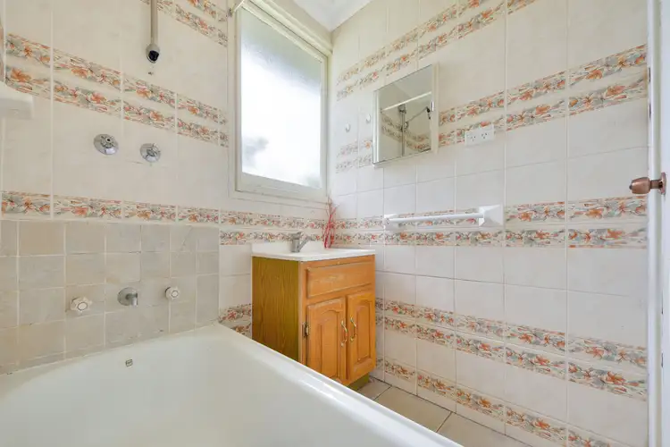 Sixth view of Homely house listing, 33 Blackwood Crescent, Macquarie Fields NSW 2564