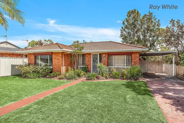 11 Flame Tree Place, Albion Park Rail NSW 2527