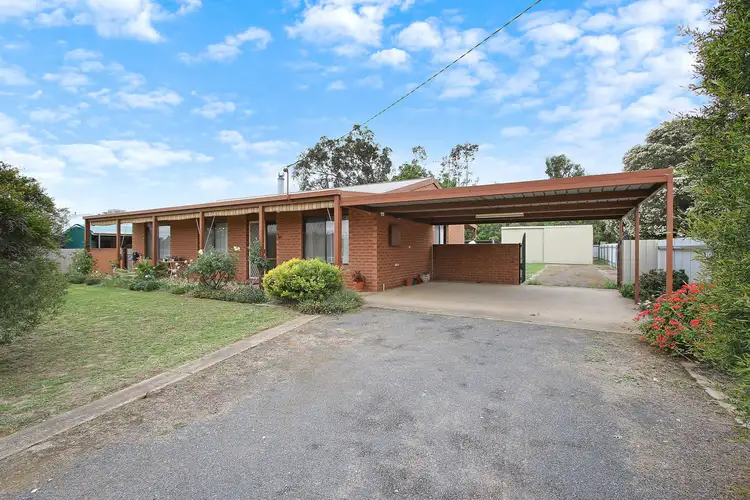 112 Hammer Street, Howlong NSW 2643