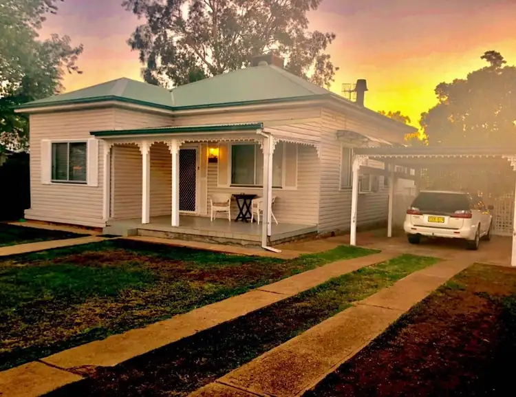 114 Euchie Street, Peak Hill NSW 2869