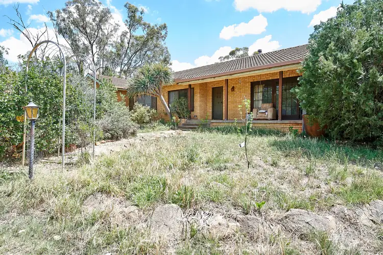 2 Austin Place, Coolamon NSW 2701