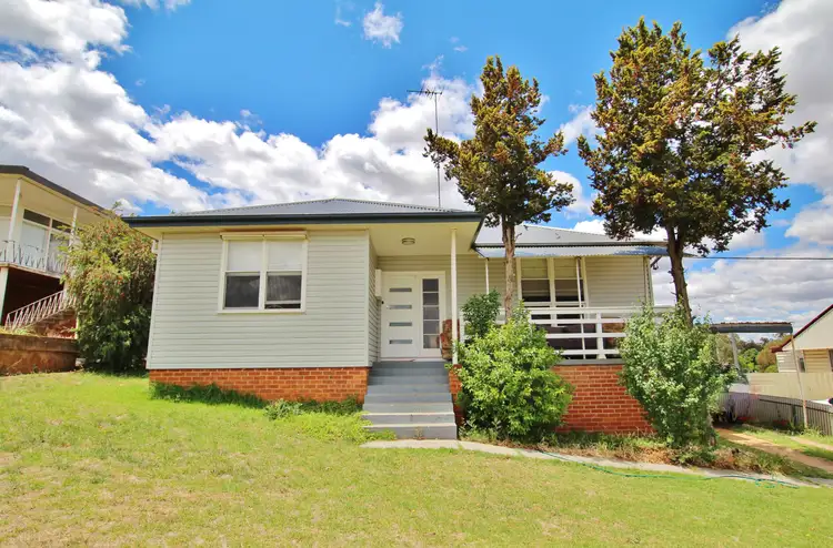 12 Florence Street, Young NSW 2594