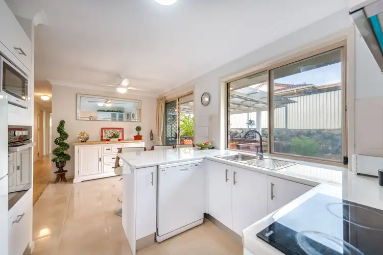 Fifth view of Homely house listing, 2 Langer Place, Arundel QLD 4214