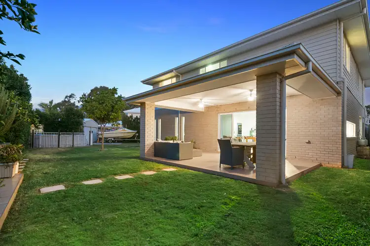 16 Acer Place, Redland Bay QLD 4165