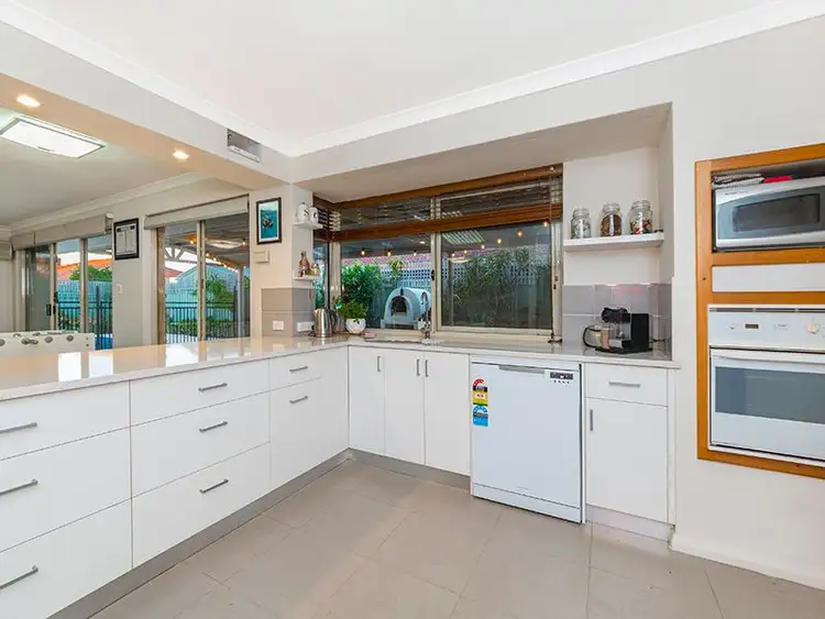Sixth view of Homely house listing, 3 Turquoise Court, Forrestfield WA 6058