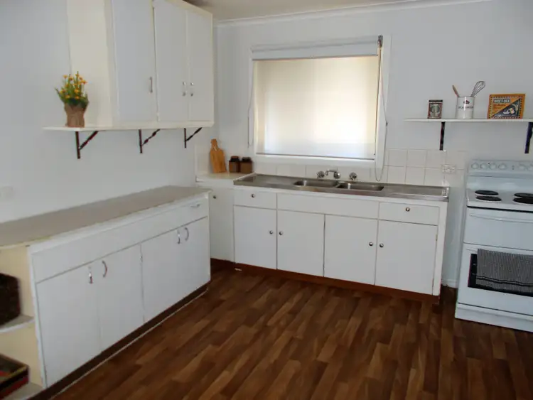 Second view of Homely house listing, 10 Fourth Street, Bordertown SA 5268