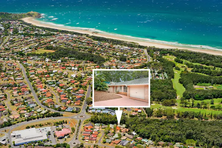 Main view of Homely villa listing, 2/19 Eugowra Close, Port Macquarie NSW 2444