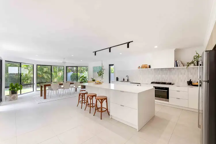 10 Mckenna Court, Noosaville QLD 4566