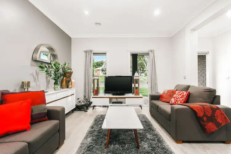 Second view of Homely house listing, 4 Hillrise Court, Pakenham VIC 3810