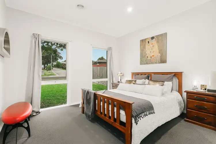 Fifth view of Homely house listing, 4 Hillrise Court, Pakenham VIC 3810