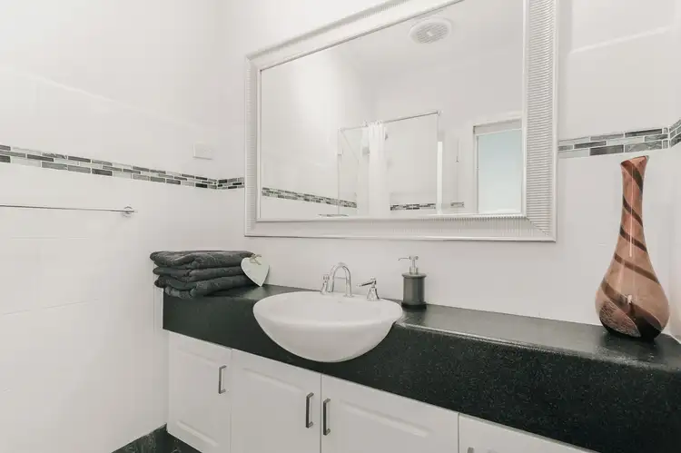 Sixth view of Homely house listing, 4 Hillrise Court, Pakenham VIC 3810