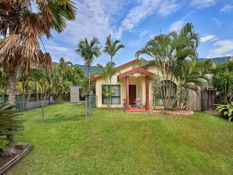 1 Lorraine Close, Bentley Park QLD 4869