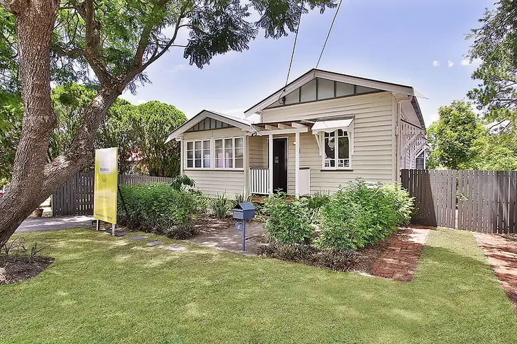 4 Cramb Street, Eastern Heights QLD 4305