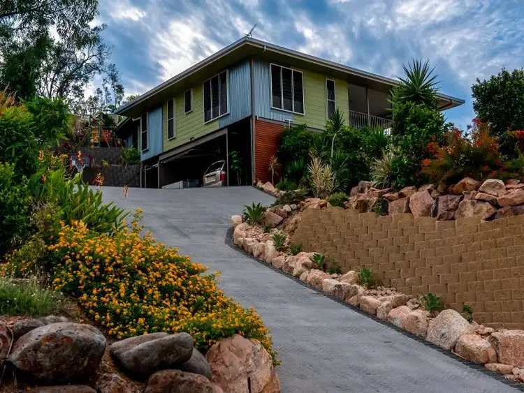 44 Minaret Way, Mount Louisa QLD 4814