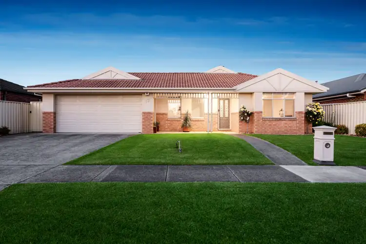 17 Jacaranda Way, Pakenham VIC 3810