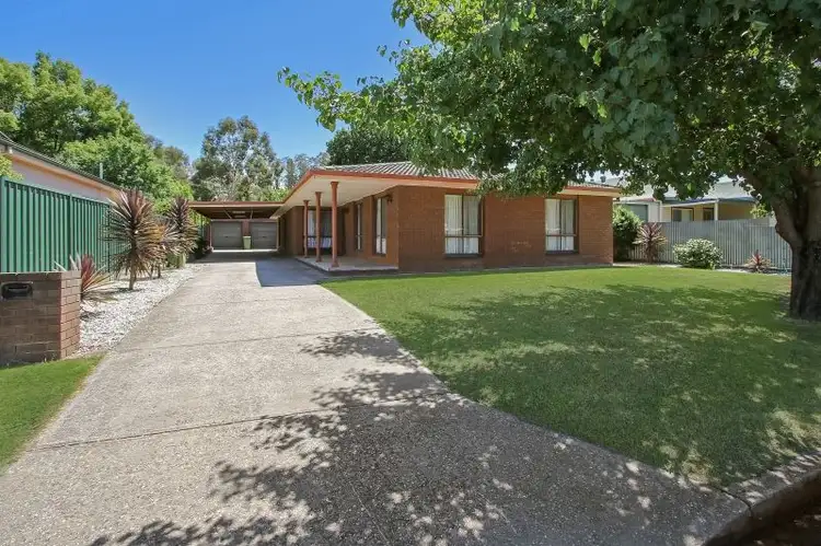 562 Roach Street, Lavington NSW 2641