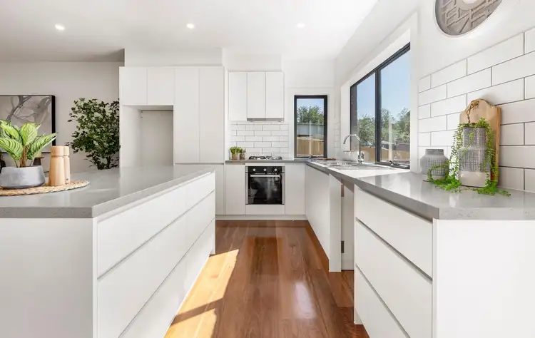 Fifth view of Homely unit listing, 2/60 Medbury Avenue, Greensborough VIC 3088
