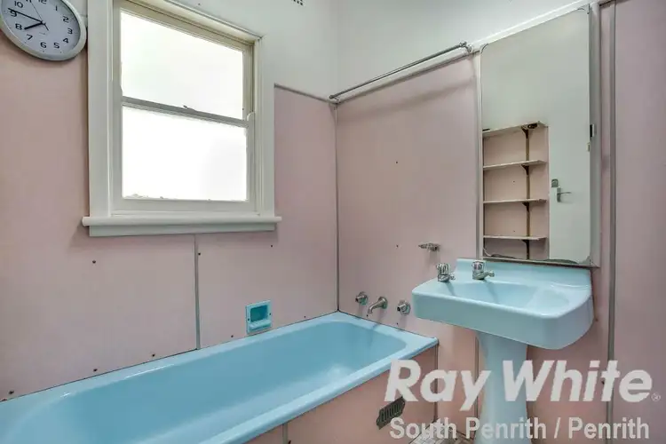 Sixth view of Homely house listing, 5 Norfolk Road, Cambridge Park NSW 2747