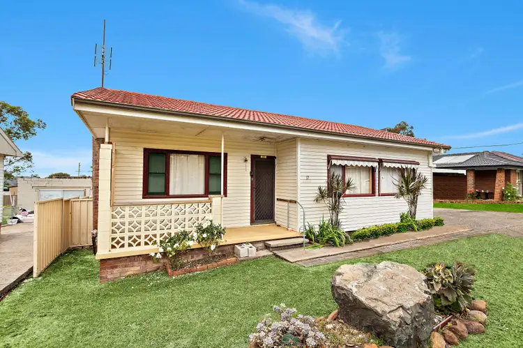 17 Macquarie Street, Albion Park NSW 2527