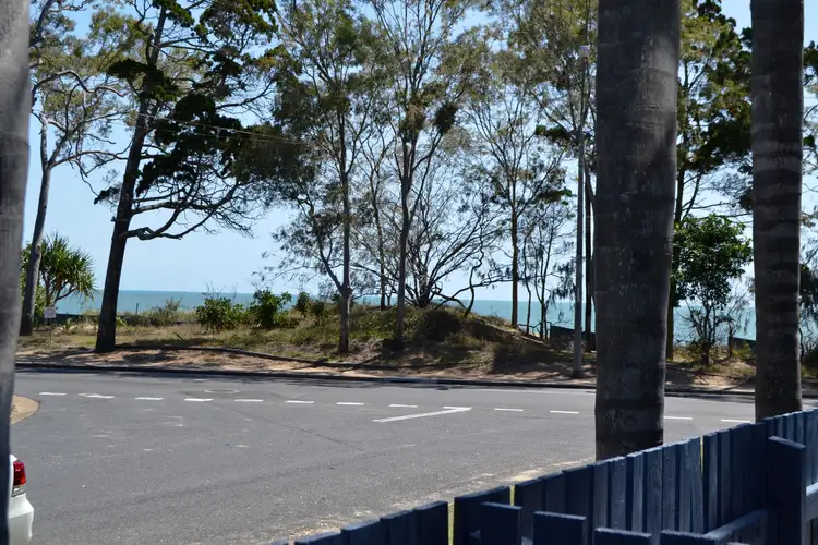 3/458 Esplanade, Torquay QLD 4655