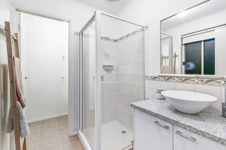 Fourth view of Homely house listing, 2 Kialla Place, Langwarrin VIC 3910