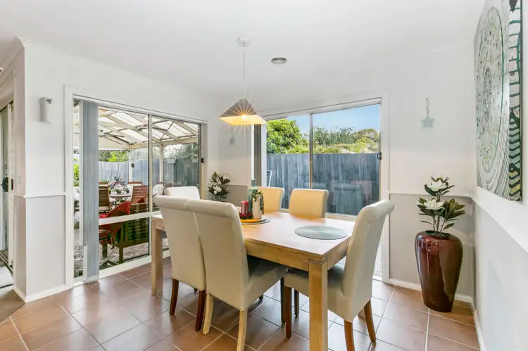 Sixth view of Homely house listing, 2 Kialla Place, Langwarrin VIC 3910