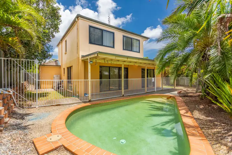 4 Crowsnest Close, Parkwood QLD 4214