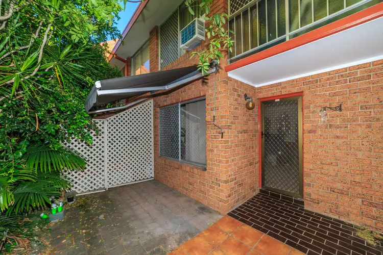 2/18 Lather Street, Southport QLD 4215