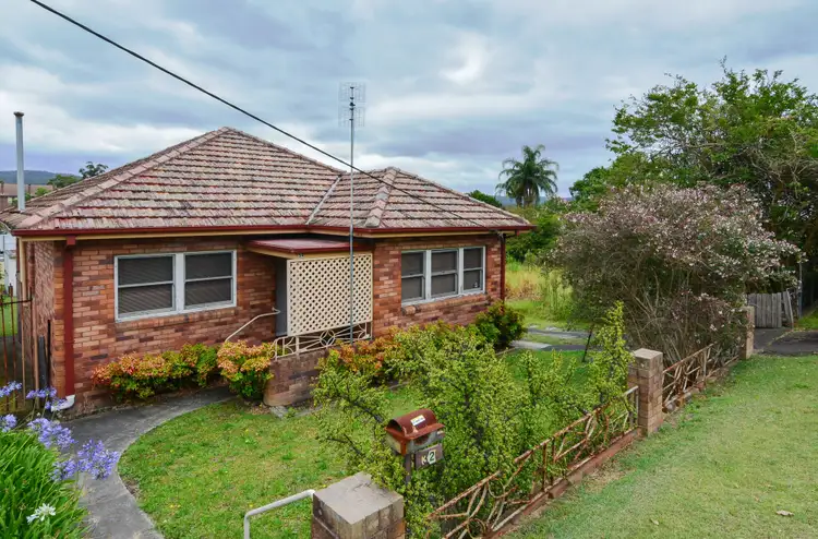 32 Hills Street, North Gosford NSW 2250