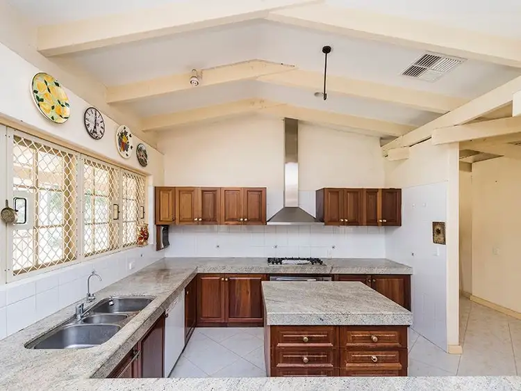 Sixth view of Homely rural property listing, 386 Maddington Road, Orange Grove WA 6109