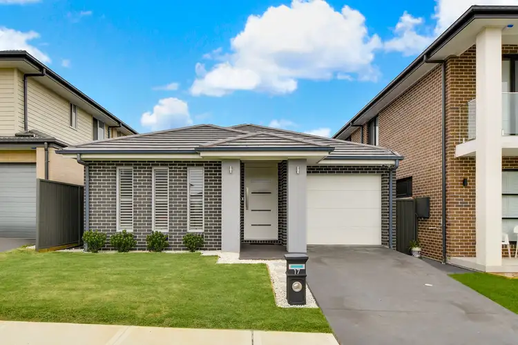 17 Bushpea Avenue, Denham Court NSW 2565