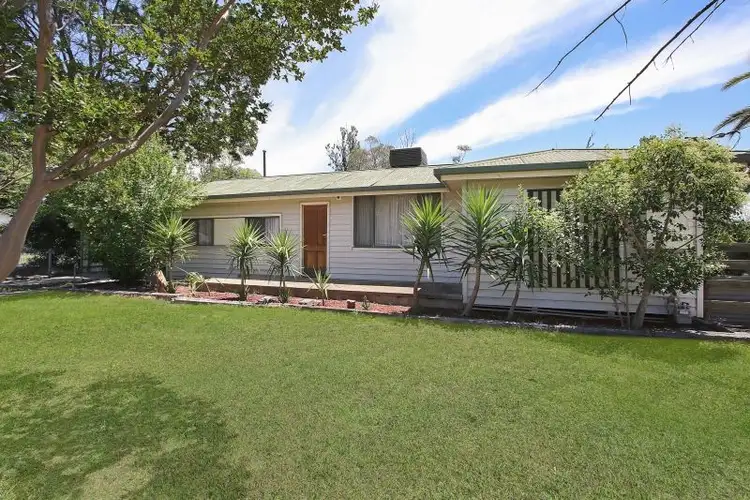 59 Railway Parade, Culcairn NSW 2660