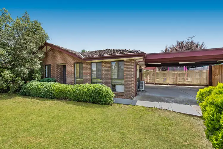 15 Sheraton Crescent, Ferntree Gully VIC 3156