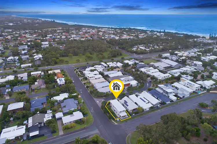 2 Foreshore Court, Dicky Beach QLD 4551