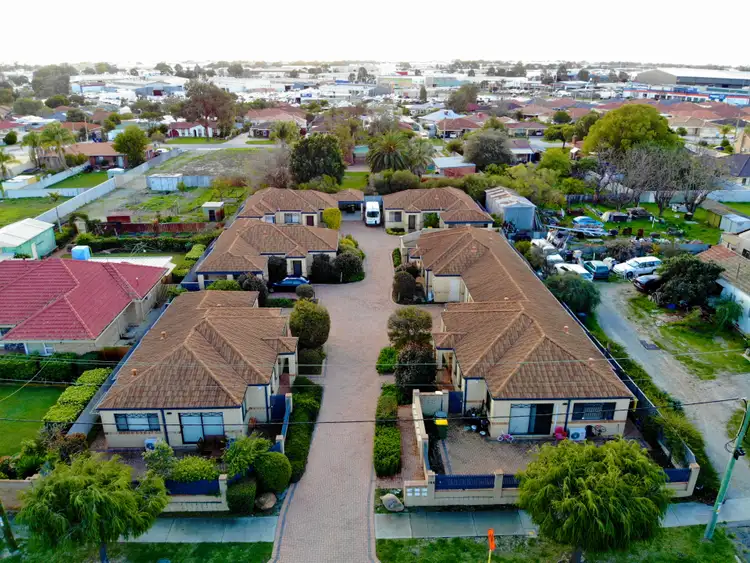 194 Hamilton Street, Queens Park WA 6107