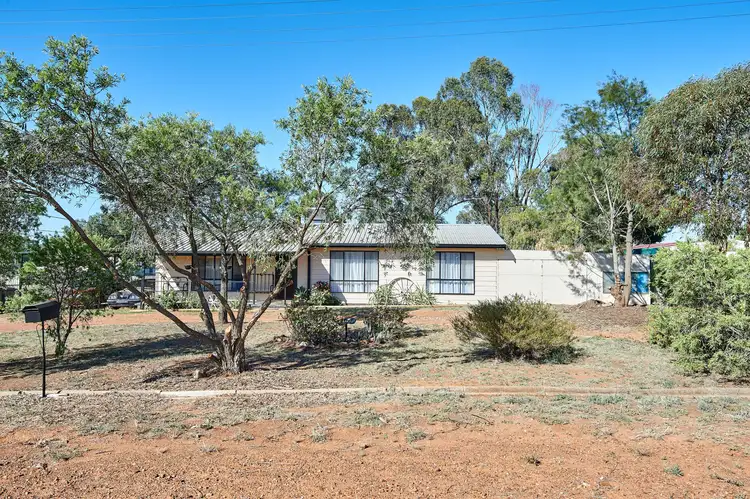 22-24 Bruce Street South, Coolamon NSW 2701