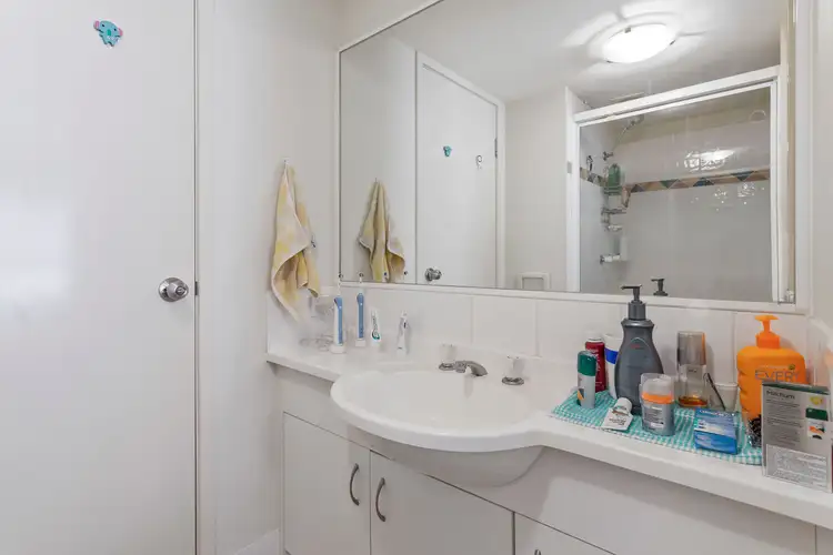 Sixth view of Homely house listing, 3/16-26 'Waverley Apartments', Waverley Street, Southport QLD 4215
