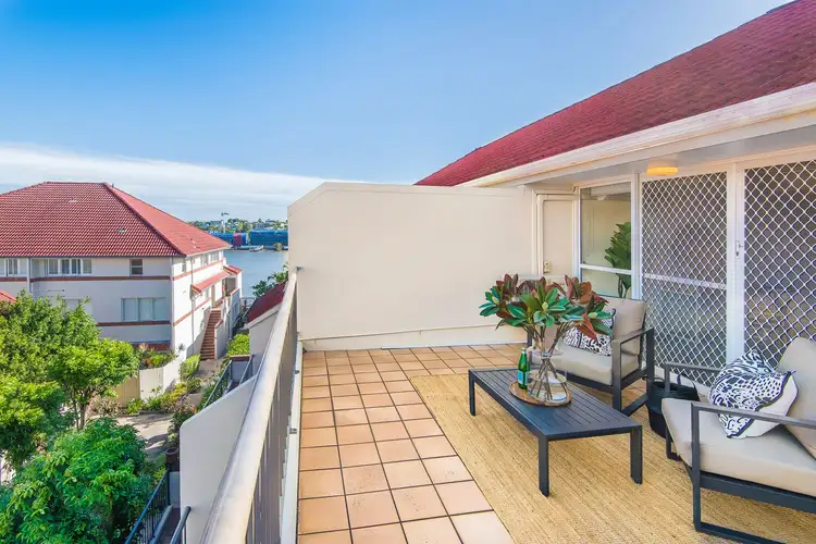 16/17 Whyenbah Street, Hamilton QLD 4007