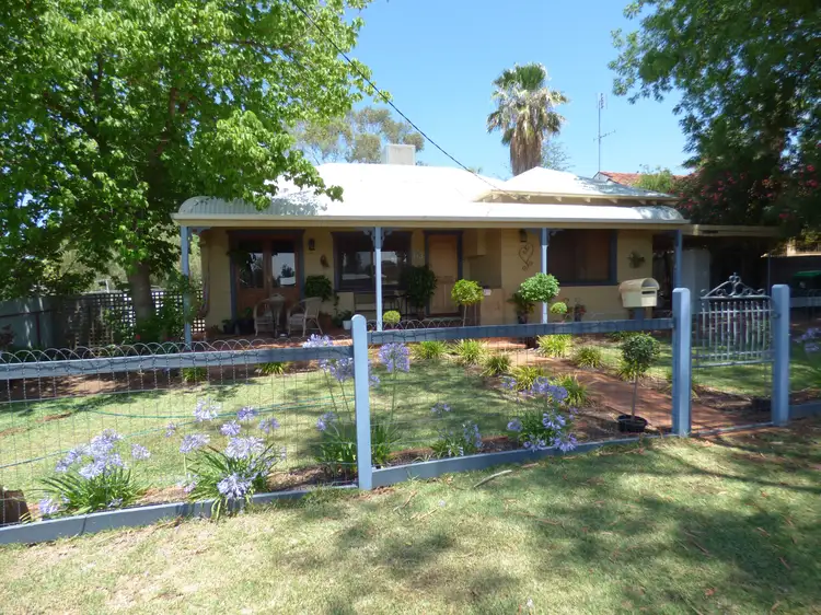 63 Church Street, Forbes NSW 2871