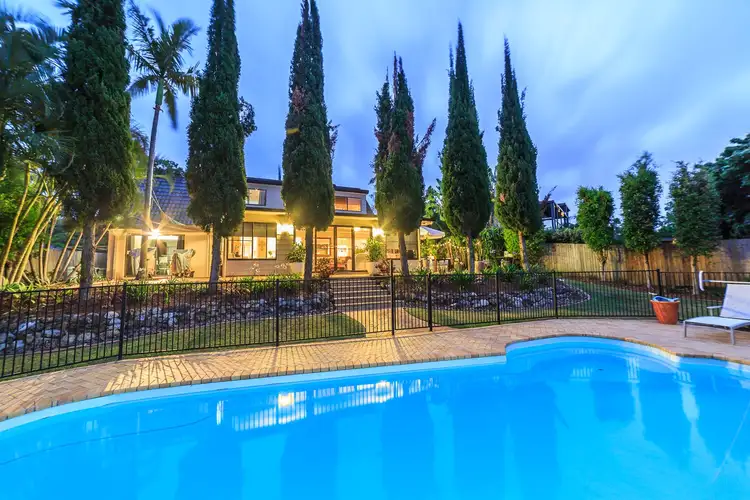 21 Tambourah Drive, Benowa QLD 4217