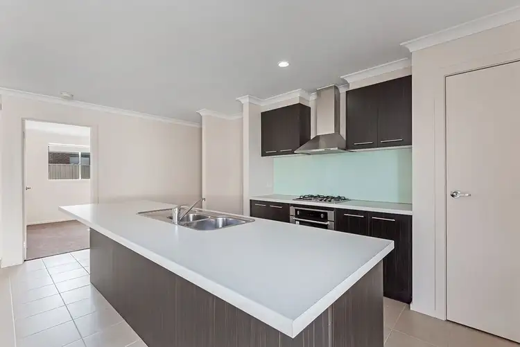 Sixth view of Homely house listing, 32 Ballybunion Avenue, Craigieburn VIC 3064